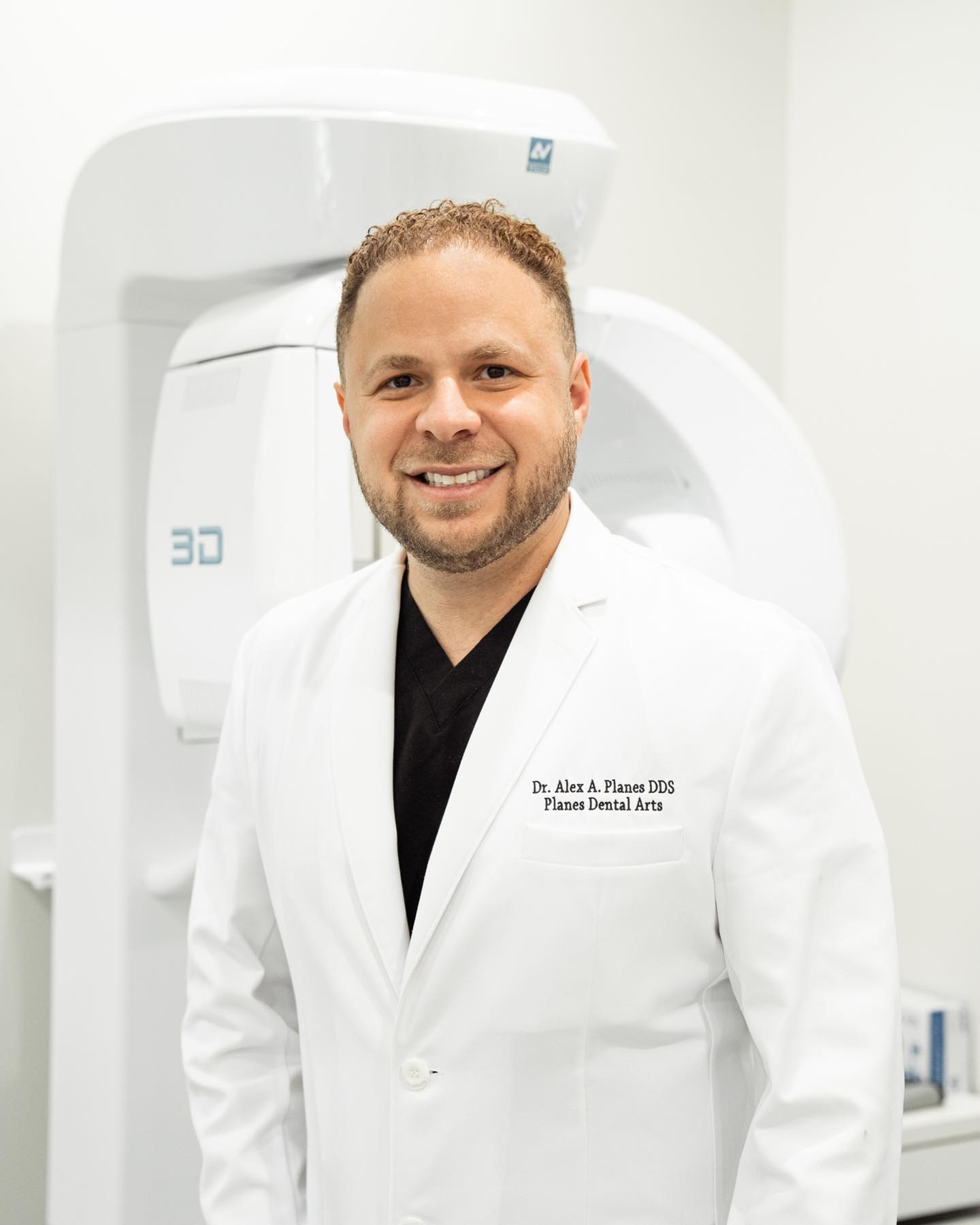 Dr. Alex Planes